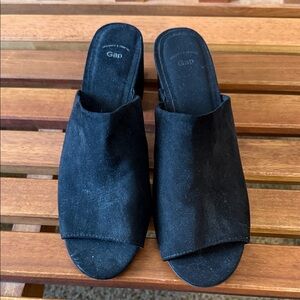GAP Women's Elegant Black Mules
